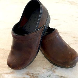 Dansko classic brown oiled size 39